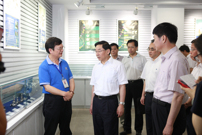 Governor Yu Weiguo in-depth investigation of some enterprises in Fuzhou, research and promote innovation and development